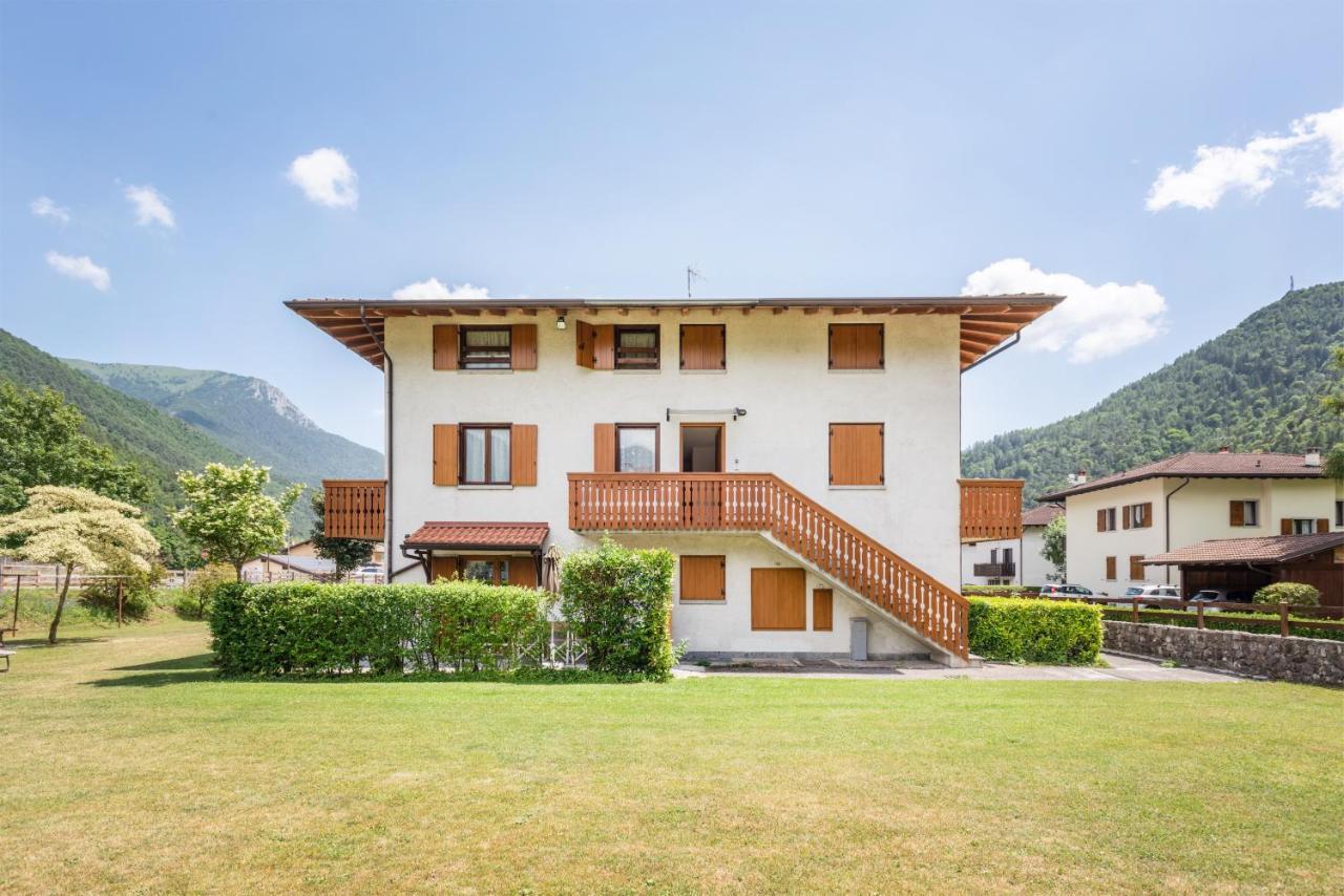 Casa Lucia Leilighet Pieve Di Ledro Eksteriør bilde